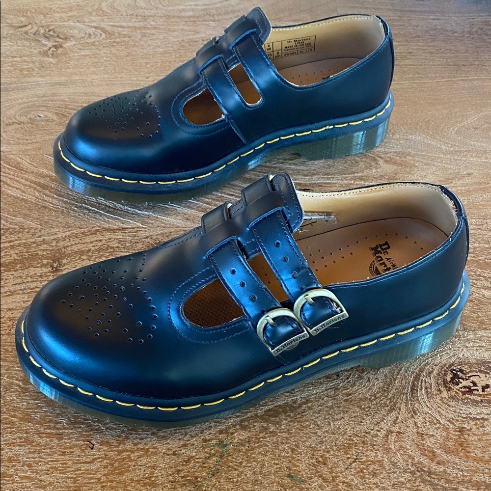 Like New Dr Martens Mary Jane’s 8065 - Picture 5 of 10
